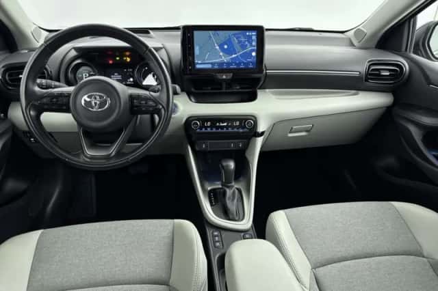 Toyota Yaris (2022) thumbnail 4