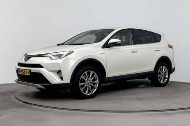 Toyota RAV4 (2016) thumbnail 1