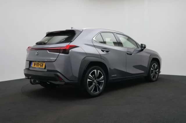 Lexus UX (2020) thumbnail 2
