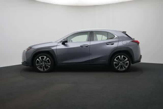 Lexus UX (2020) thumbnail 3