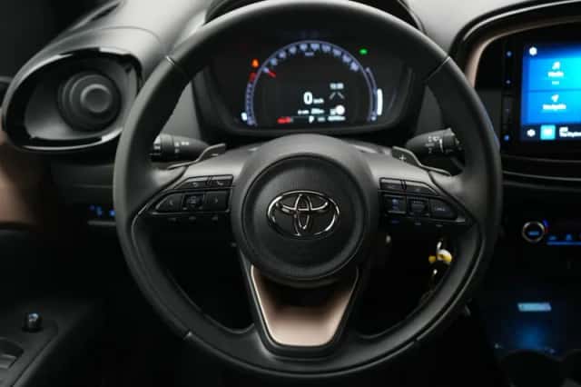 Toyota Aygo (2022) thumbnail 5