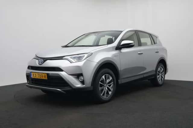 Toyota RAV4 (2017) thumbnail 1