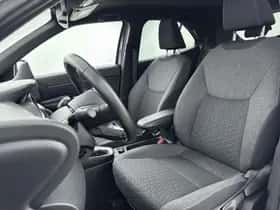 Toyota Yaris_Cross (2024) thumbnail 16
