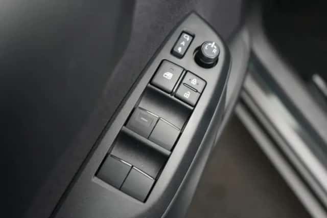 Toyota Yaris_Cross (2026) thumbnail 6