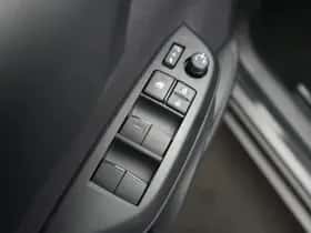 Toyota Yaris_Cross (2026) thumbnail 6