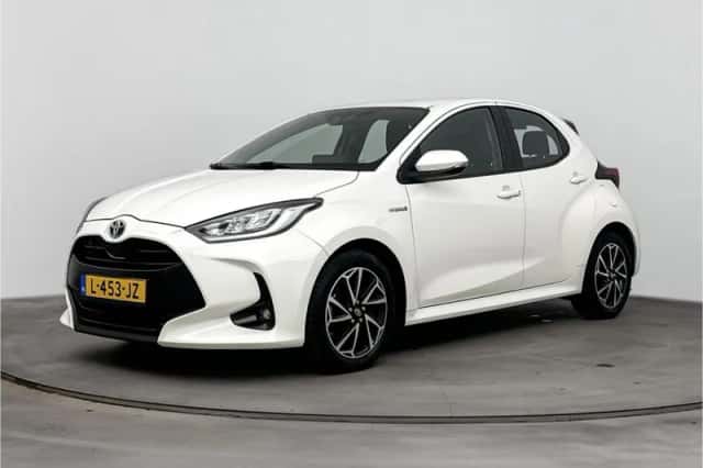 Toyota Yaris (2021) thumbnail 1