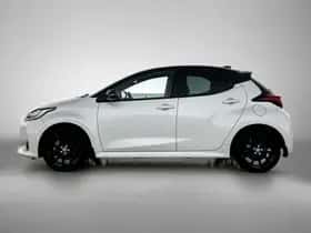 Toyota Yaris (2023) thumbnail 3