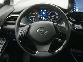 Toyota C-HR (2023) thumbnail 13