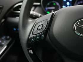 Toyota C-HR (2023) thumbnail 18