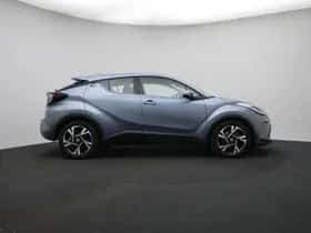 Toyota C-HR (2023) thumbnail 4