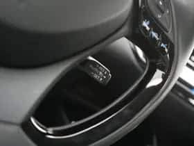 Toyota C-HR (2023) thumbnail 7