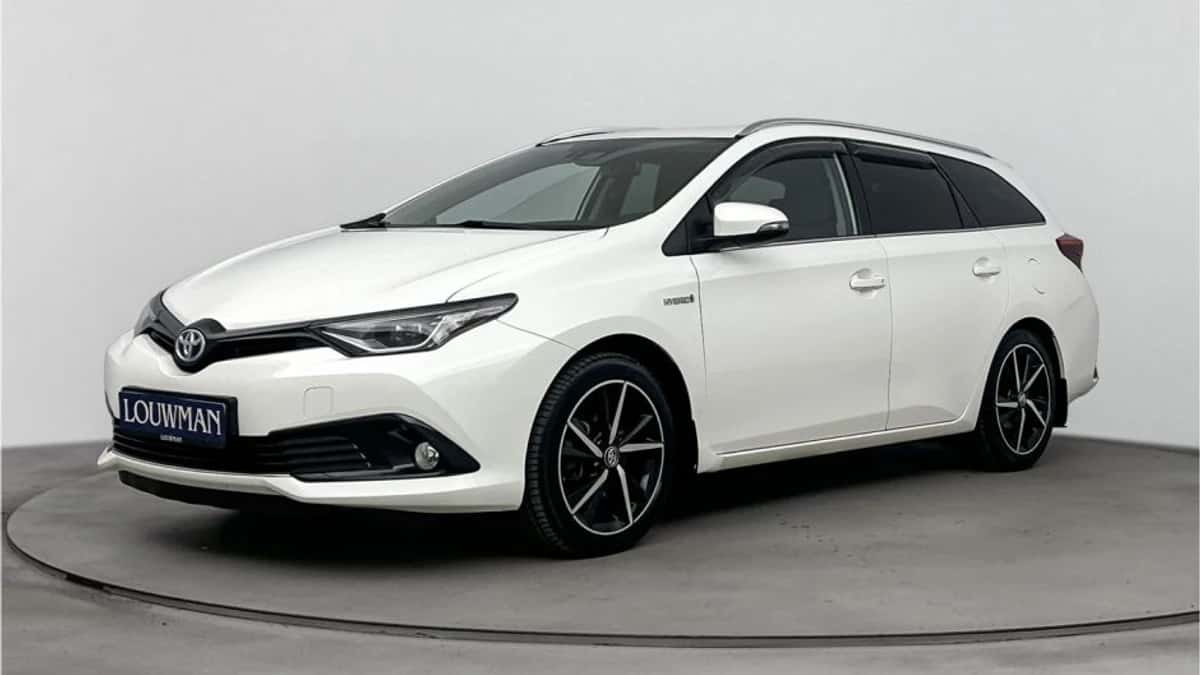 Toyota Auris (2018) — foto 1