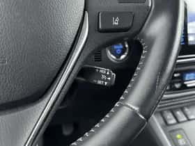 Toyota Auris (2018) thumbnail 14