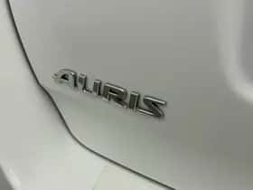 Toyota Auris (2018) thumbnail 18