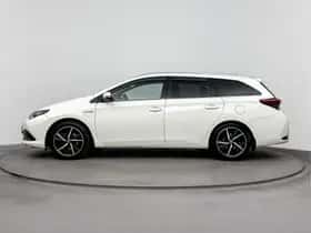 Toyota Auris (2018) thumbnail 3