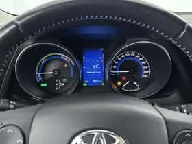 Toyota Auris (2018) thumbnail 5