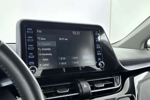 Toyota C-HR (2021) thumbnail 6