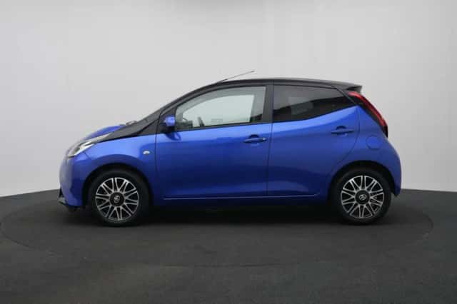 Toyota Aygo (2019) thumbnail 3