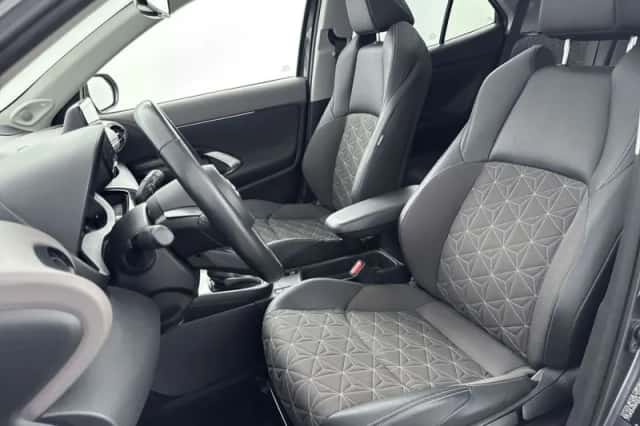 Toyota Yaris Cross (2022) thumbnail 4