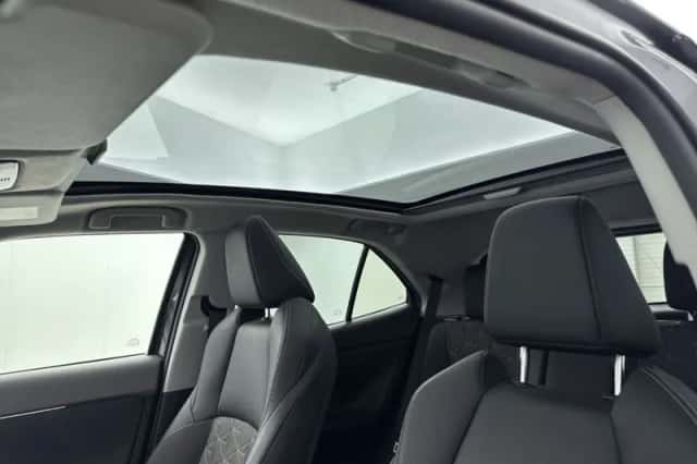 Toyota Yaris Cross (2022) thumbnail 5