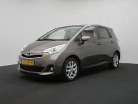 Toyota Verso-S (2016) thumbnail 1