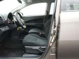 Toyota Verso-S (2016) thumbnail 6