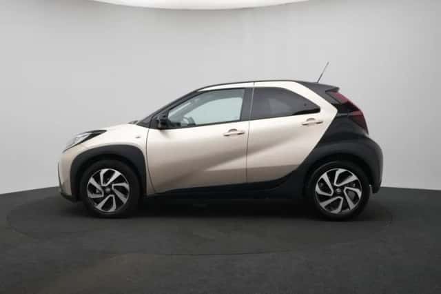 Toyota Aygo (2024) thumbnail 2