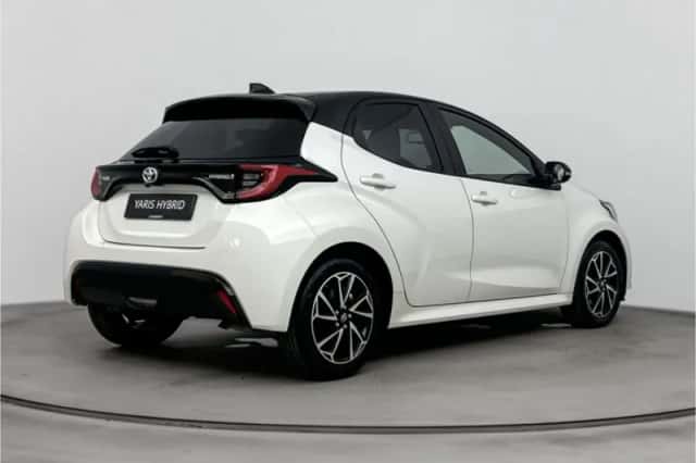 Toyota Yaris (2022) thumbnail 2