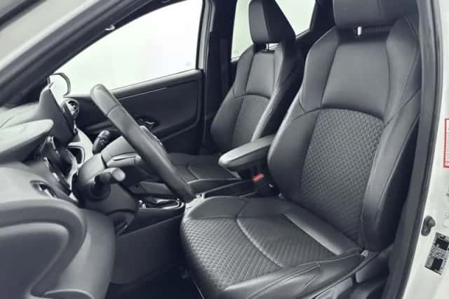 Toyota Yaris (2022) thumbnail 4
