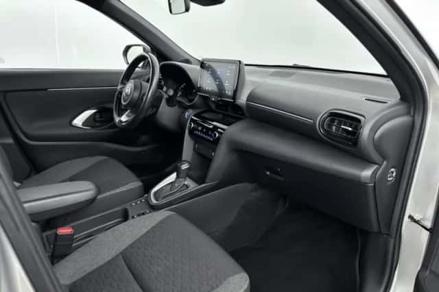 Toyota Yaris Cross (2022) thumbnail 6
