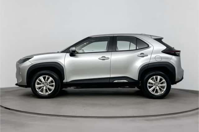 Toyota Yaris_Cross (2023) thumbnail 3