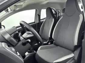 Toyota Aygo (2022) thumbnail 16