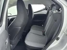 Toyota Aygo (2022) thumbnail 17