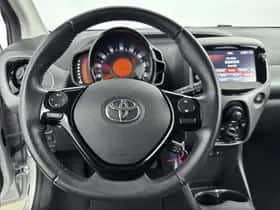 Toyota Aygo (2022) thumbnail 18
