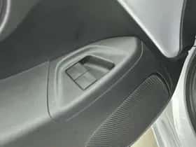 Toyota Aygo (2022) thumbnail 22