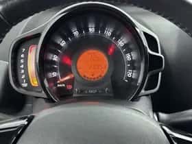 Toyota Aygo (2022) thumbnail 5