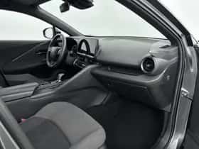Toyota C-HR (2025) thumbnail 6