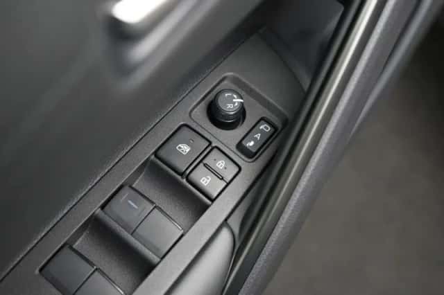 Toyota Corolla_Cross (2026) thumbnail 6