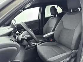 Toyota Yaris_Cross (2024) thumbnail 16