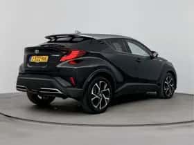 Toyota C-HR (2020) thumbnail 2