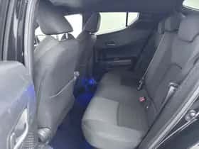 Toyota C-HR (2020) thumbnail 18