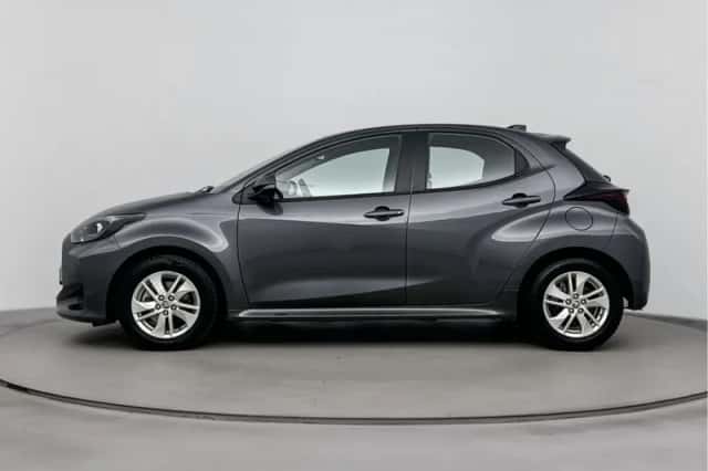 Toyota Yaris (2025) thumbnail 3