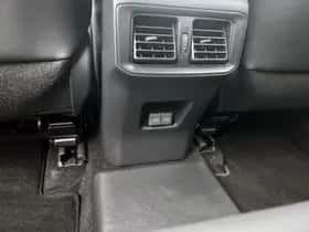 Toyota RAV4 (2025) thumbnail 38
