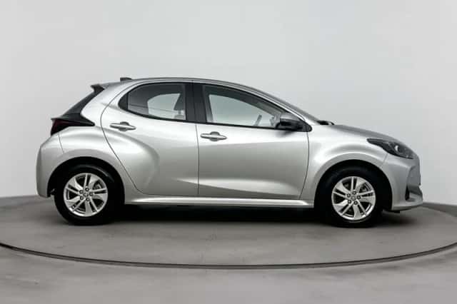 Toyota Yaris (2025) thumbnail 4