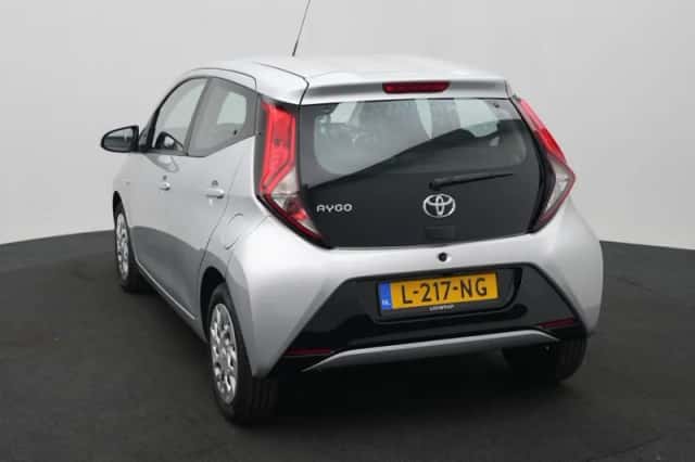 Toyota Aygo (2021) thumbnail 5