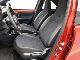 Toyota Aygo (2024) thumbnail 17
