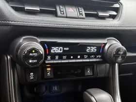 Toyota RAV4 (2025) thumbnail 9