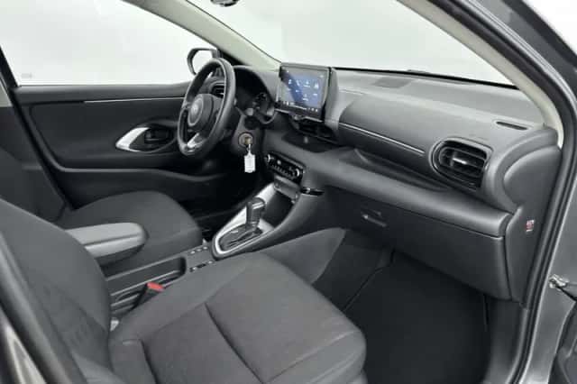 Toyota Yaris (2025) thumbnail 6