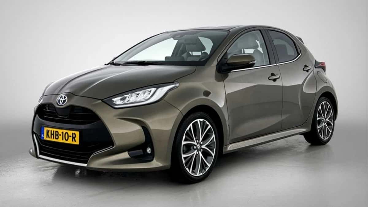 Toyota Yaris (2023) — foto 1