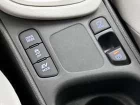 Toyota Yaris (2023) thumbnail 25